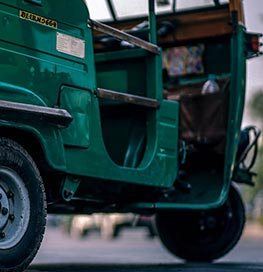 Grünes Tuktuk